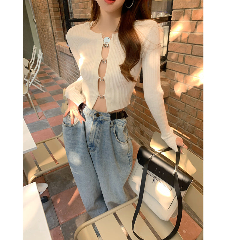 Black Hot Girl Knitted Sweater Short Temperament Design Sense Niche Retro