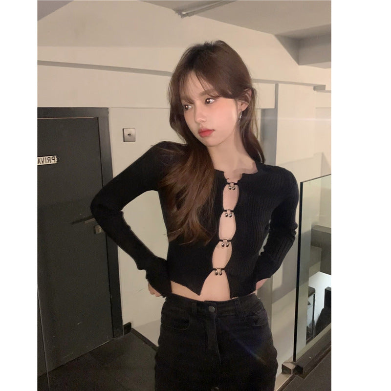 Black Hot Girl Knitted Sweater Short Temperament Design Sense Niche Retro